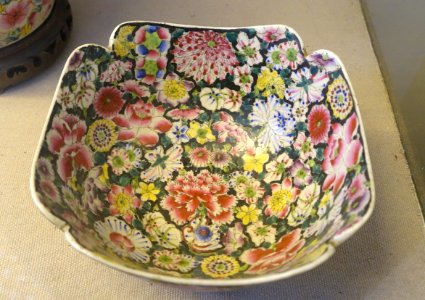 Bowl, China, 18th century AD, porcelain - Museum of Vietnamese History - Ho Chi Minh City - DSC06232