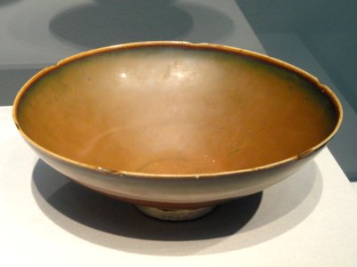 Bowl with notched rim, Ding ware, Hebei province, China, Northern Song dynasty, 11th-early 12th century AD, porcelain with iron glaze - Freer Gallery of Art - DSC05562