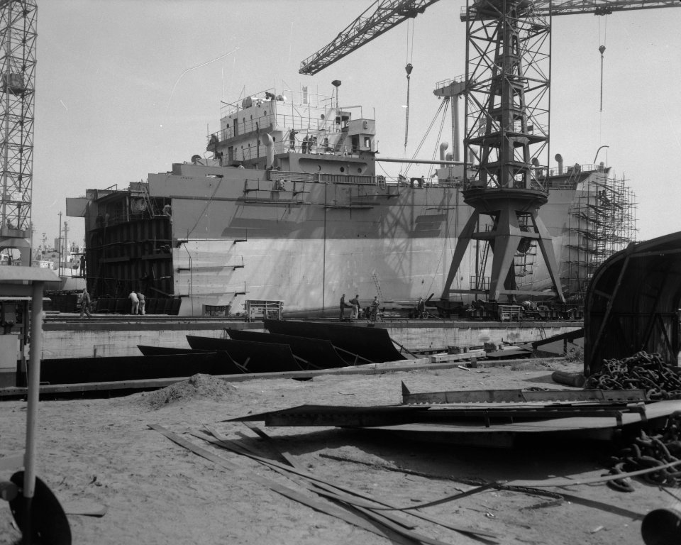 Bouw van een half schip bij de Firma Boele te Bolnes, Bestanddeelnr 910-4151
