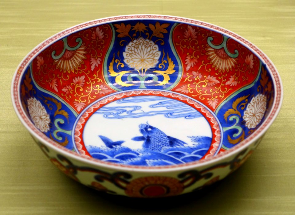 Bowl with rough waves design, 1 of 2, Imari ware, Edo period, 1600s-1700s AD, porcelain, underglaze blue, enamel, gold- Tokyo National Museum - Tokyo, Japan - DSC09468