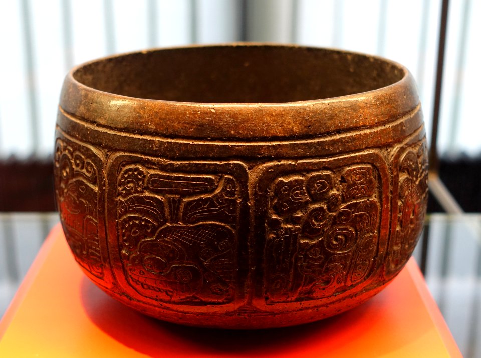 Bowl - Classic Maya - Ethnological Museum, Berlin - DSC00711