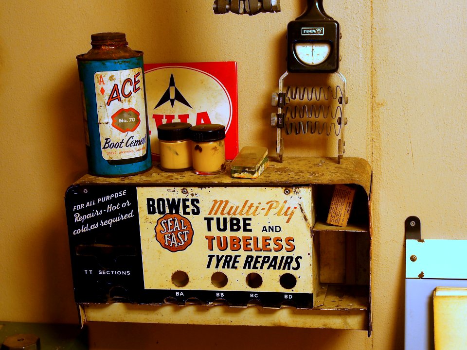 Bowes Multy-Ply tube and tubeless tyre repairs dipenser