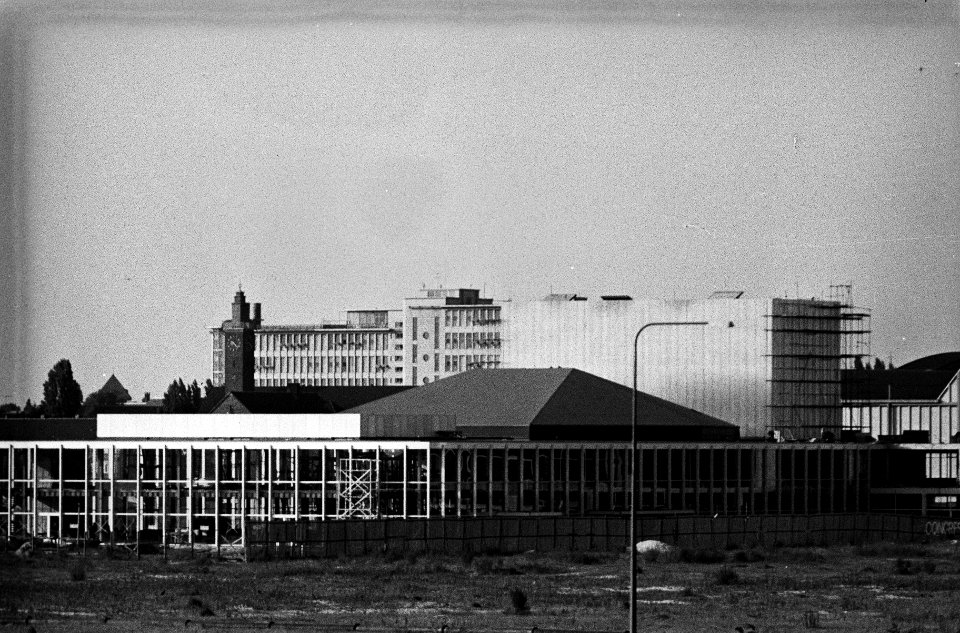 Bouw van het Congresgebouw bij de nieuwe RAI krijgt vorm, Bestanddeelnr 915-5450