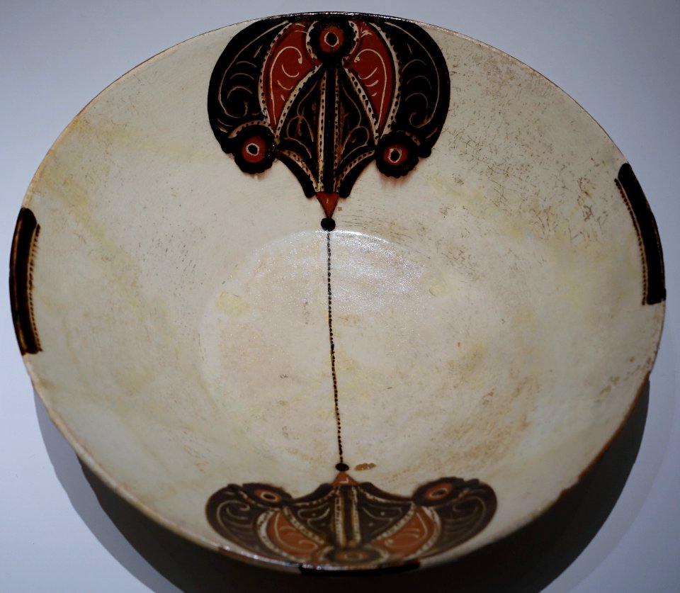 Bowl, Iran, Neyshabur, 10th century AD, underglaze slip-painted earthenware - Aga Khan Museum - Toronto, Canada - DSC06490