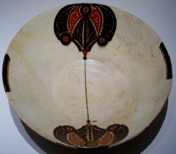 Bowl, Iran, Neyshabur, 10th century AD, underglaze slip-painted earthenware - Aga Khan Museum - Toronto, Canada - DSC06490