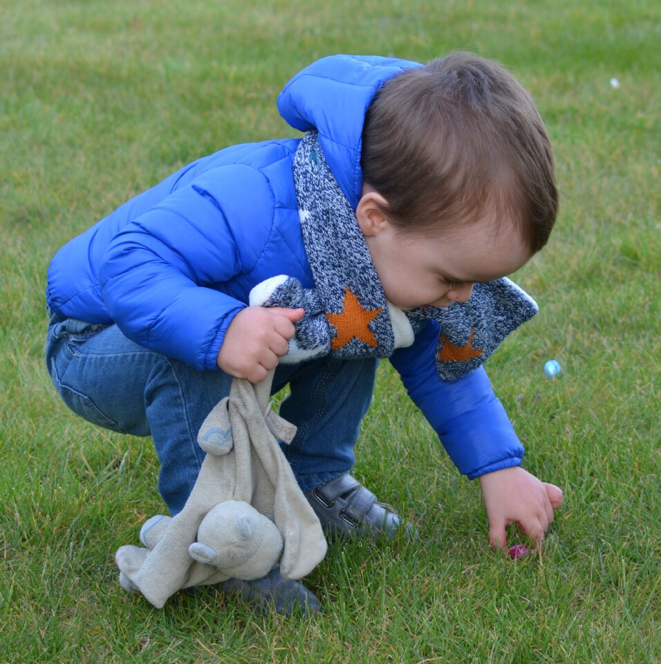Grabs stuffed animal jacket