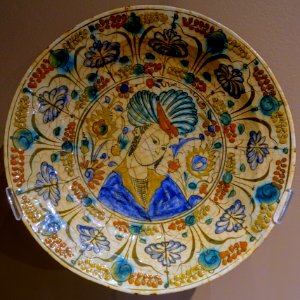 Bowl, Iran, Safavid period, c. 1600 AD, pottery, polychrome on white engobe under transparent glaze - Montreal Museum of Fine Arts - Montreal, Canada - DSC09729
