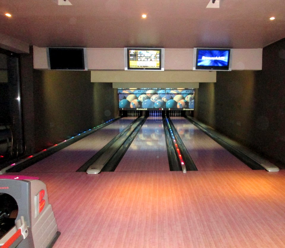 Bowling in Koryazhma (02)