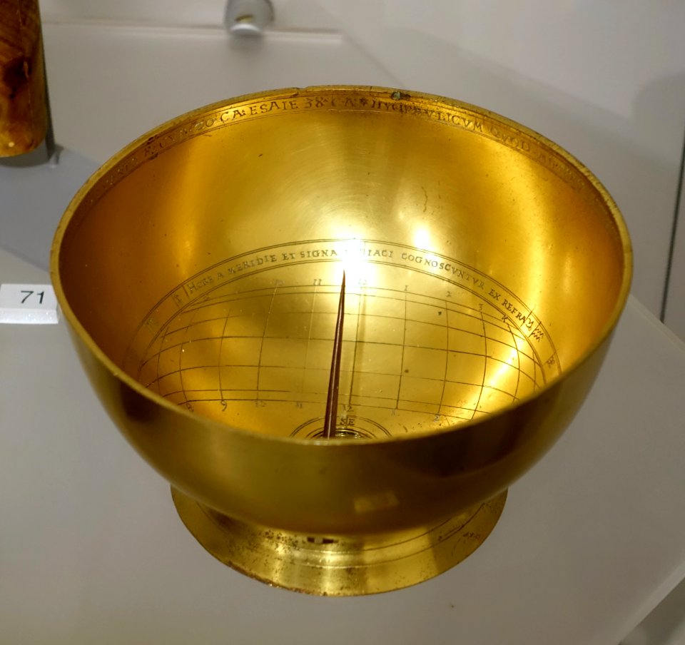 Bowl of Ahaz refracting scaphe sundial, by Georg Hartman, Nuremberg, c. 1525-1564 - Putnam Gallery - Harvard University - DSC07927