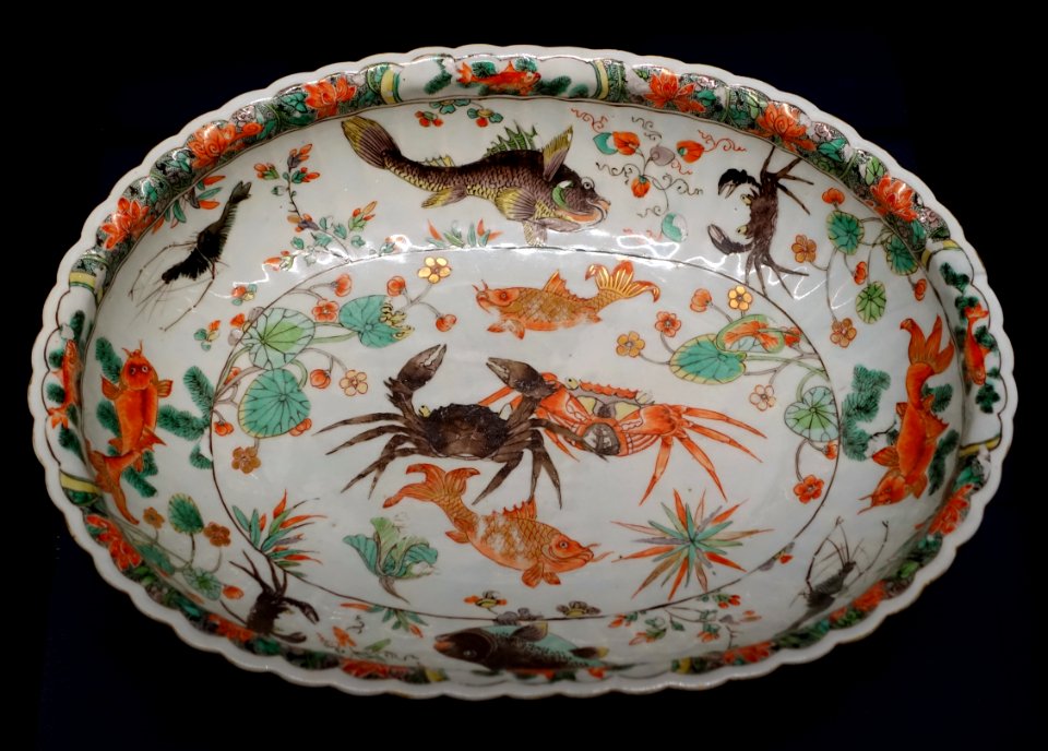 Bowl with crabs, fish, and shrimp, unidentified, probably Jingdezhen, China, porcelain - Peabody Essex Museum - Salem, MA - DSC05155