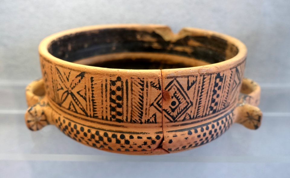 Bowl, Attic, Late Geometric period, 750-735 BC, L 55 - Martin von Wagner Museum - Würzburg, Germany - DSC05641