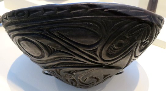 Bowl, Sawos people, ceramic, Honolulu Museum of Art, 5101.1