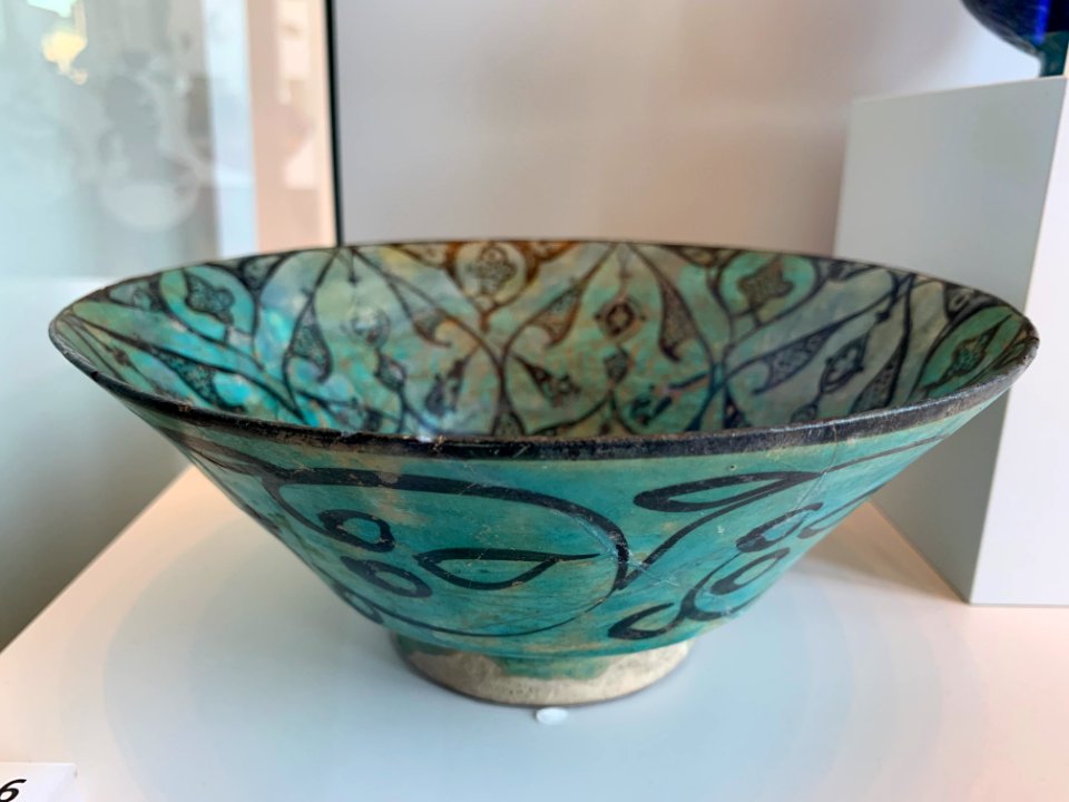 Bowl, Iran, late 12th early 13th century pic3