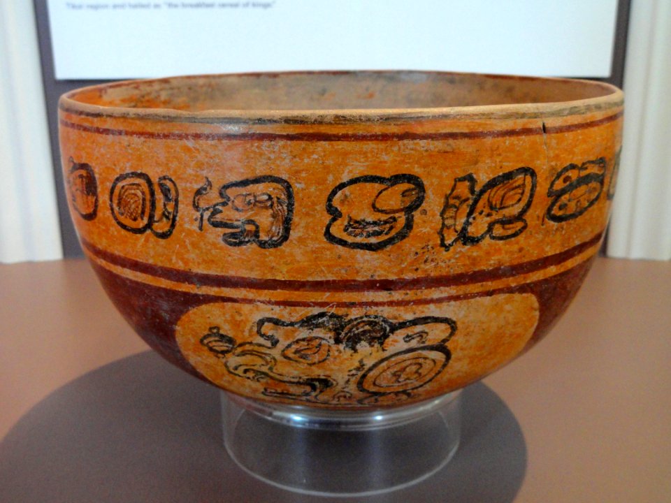 Bowl, Maya, Peten Jungle, Guatemala, 600 AD - San Diego Museum of Man - DSC06905