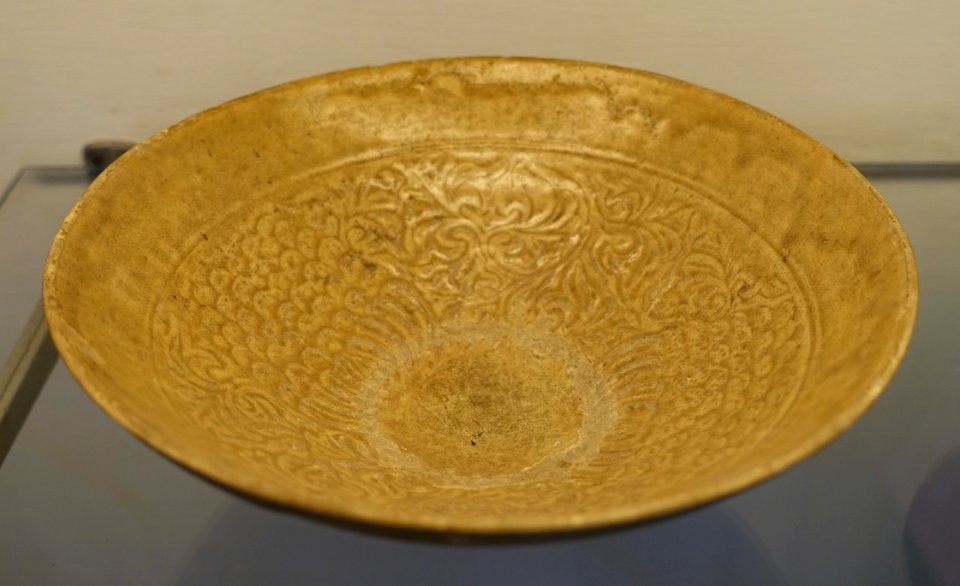 Bowl, Ly dynasty, 11th-13th century AD, stoneware - Museum of Vietnamese History - Ho Chi Minh City - DSC06173