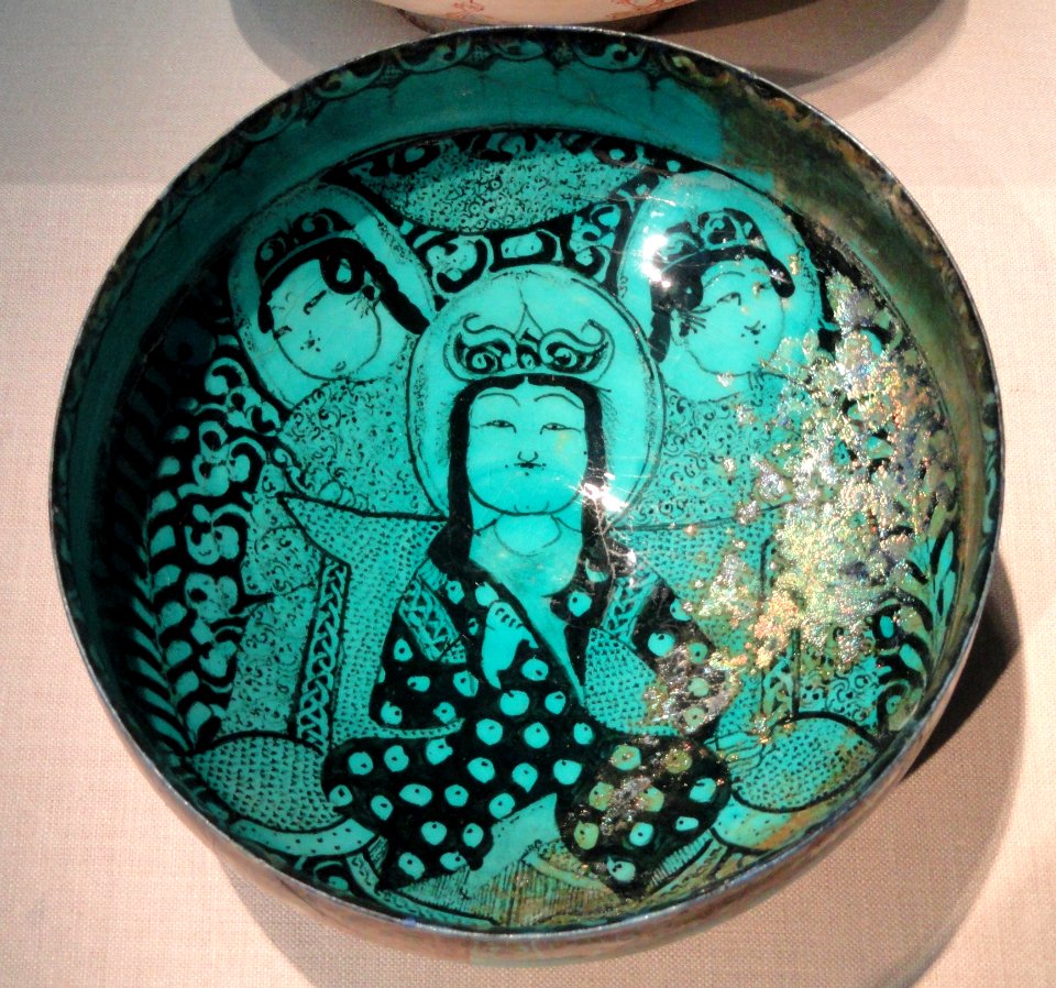 Bowl with woman, Kashan, Iran, 13th century, composite body painted under glaze - Freer Gallery of Art - DSC05365