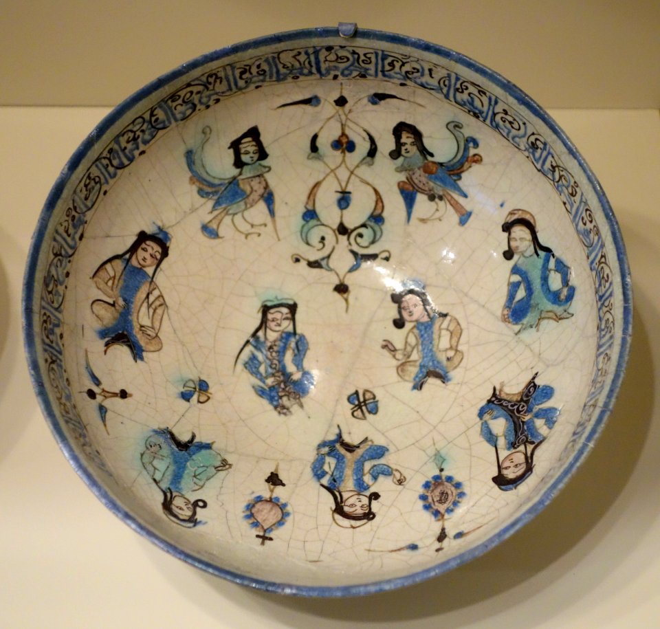 Bowl with harpies and seated figures, Mina'i ware,Central Iran, Seljuk period, late 12th or early 13th century AD, earthenware with polychrome enamels over a white glaze and colors - Cincinnati Art Museum - DSC04002
