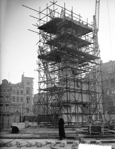 Bouw Nationaal Monument Amsterdam, aanbouw monument, Bestanddeelnr 907-4757