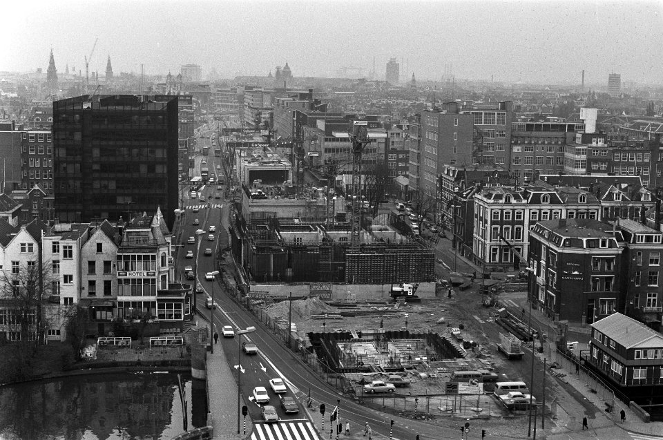 Bouw metro in Amsterdam, metrobouw Weesperplein en straat, Bestanddeelnr 926-1497