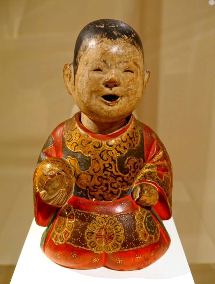 Boy with bird, Saga doll, Japan, Kyoto, early 1600s AD, wood, clay, crushed shell, pigment - Peabody Essex Museum - DSC07507