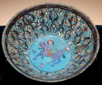 Bowl with design of equestrian figure, Iran, Minai type, 12th-13th century AD, enamel-painting over blue glaze pottery - Matsuoka Museum of Art - Tokyo, Japan - DSC07214