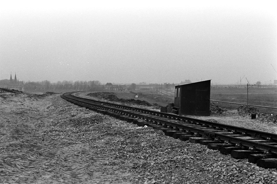 Bouw metro in Amsterdam, viaduct in Bijlmermeer, Bestanddeelnr 926-1496