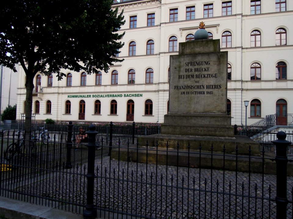 Brückensprengungsdenkmal an den Napoleon-Feldzug im Jahr 1813 erinnernd im August 2017