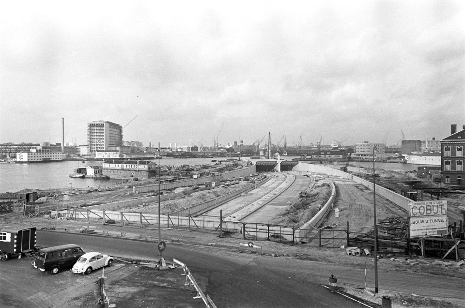 Bouw IJ-tunnel, overzicht zuidingang bij Prins Hendrikka, Bestanddeelnr 921-0359