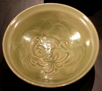 Bowl with cut interior decoration of flowers and waves, China, Yaozhou, Shanxi province, Jin dynasty, 1115-1234 AD, stoneware with celadon glaze - Östasiatiska museet, Stockholm - DSC09636