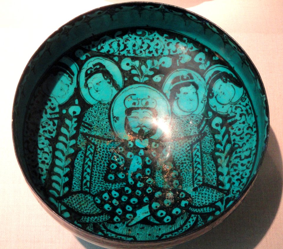 Bowl with man, Kashan, Iran, 13th century, composite body painted under glaze - Freer Gallery of Art - DSC05370