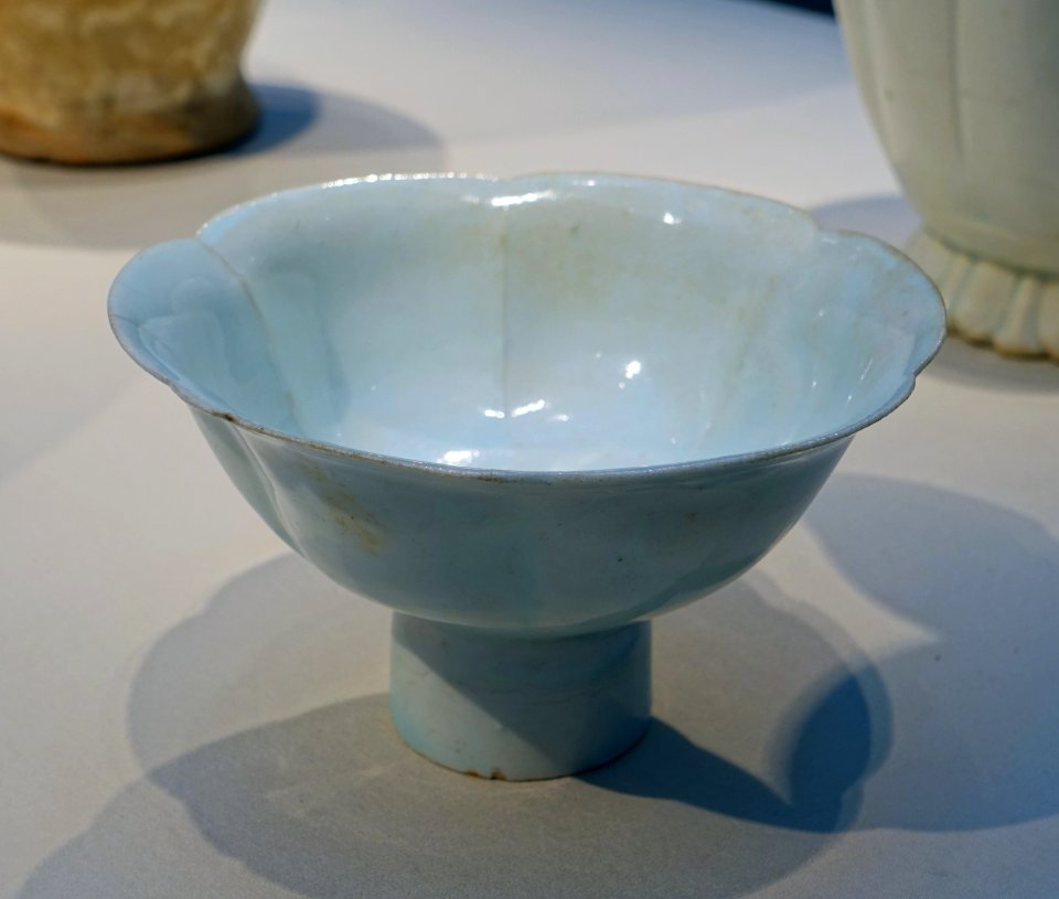 Bowl with high foot, Qingbai ware, China, Northern Song or Souther Song dynasty, 1100-1150 AD, porcelain, pale blue glaze - Freer Gallery of Art - DSC04924