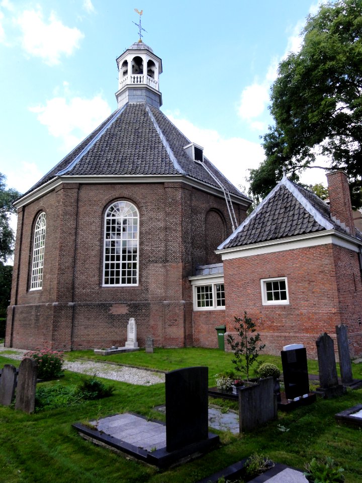 Boven-Leeuwen Rijksmonument 38245 NH-kerkje Waalbandijk 21