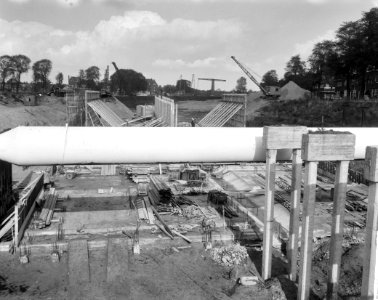 Bouw IJtunnel Het booreiland in het IJ Interieur van de verkeerskokers, Bestanddeelnr 915-6055
