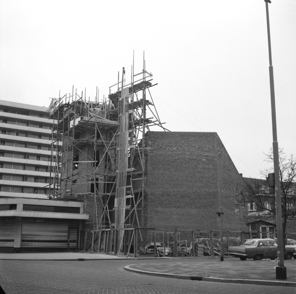 Bouw statenflat op hoek Schepenstraat en de Lumeijstraat Rotterdam, Bestanddeelnr 918-9555