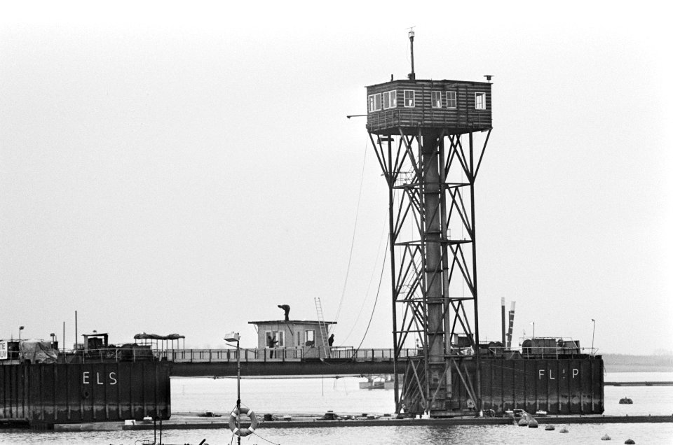 Bouw tunnel tussen Dordrecht en Zwijndrecht onder Oude Maas element wachten op, Bestanddeelnr 928-4092