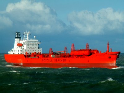 Bow Hunter - IMO 7926318 approaching Port of Rotterdam, Holland 17-Dec-2005