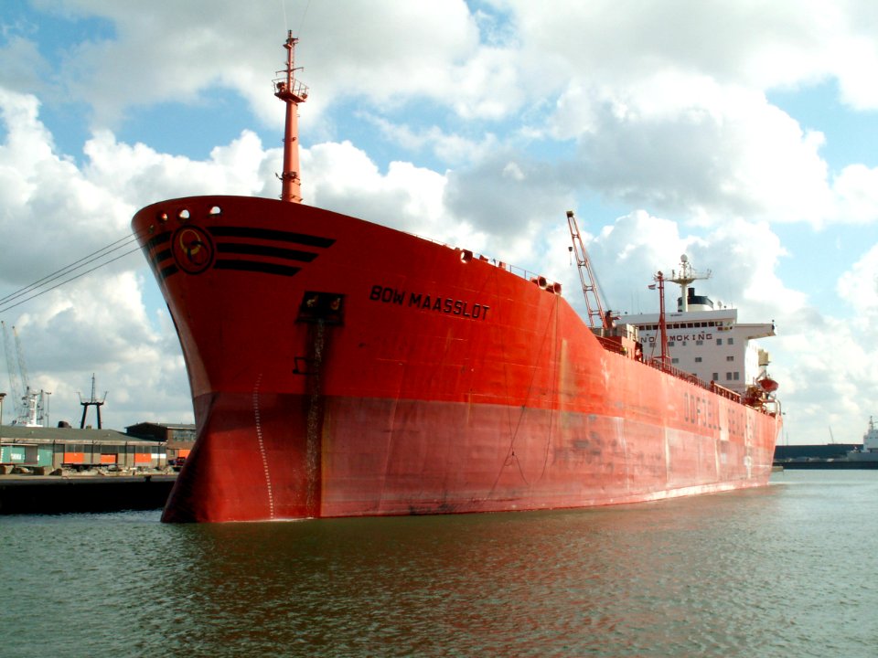 Bow Maasslot IMO 8010520 docked at Port of Rotterdam, Holland 06-Aug-2005