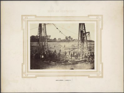 Bouw van de fundering van de spoorbrug, met gebruikmaking van heistellingen. Pij, Bestanddeelnr 634