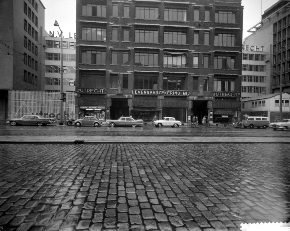 Bouw nieuw gebouw Levensverz Mij Utrecht te Rotterdam het oude gebouw aan de , Bestanddeelnr 911-5484