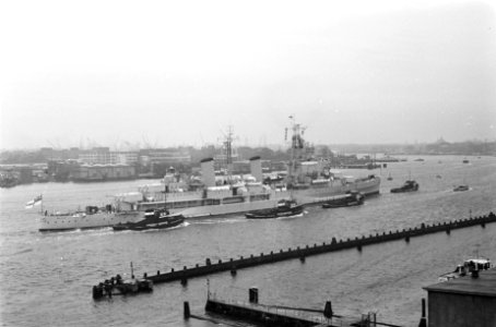 Brits vlootbezoek, de kruiser Hr Ms Belfast op het IJ, Bestanddeelnr 914-4731