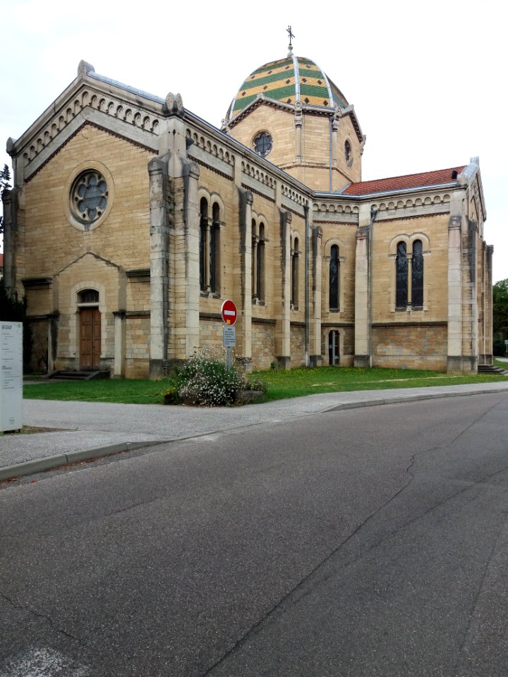 Bron - Le Vinatier - Chapelle, côté nord
