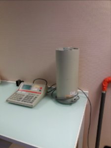 Bron - CERMEP - Salle du scanner TEP-CT de 2010, calibrateur de dosage