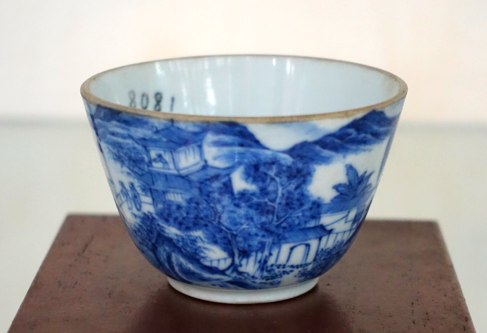 Bowl from China, 1808 AD, ceramics - Museum of Vietnamese History - Ho Chi Minh City - DSC05836