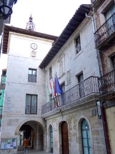 Briviesca - Ayuntamiento 08