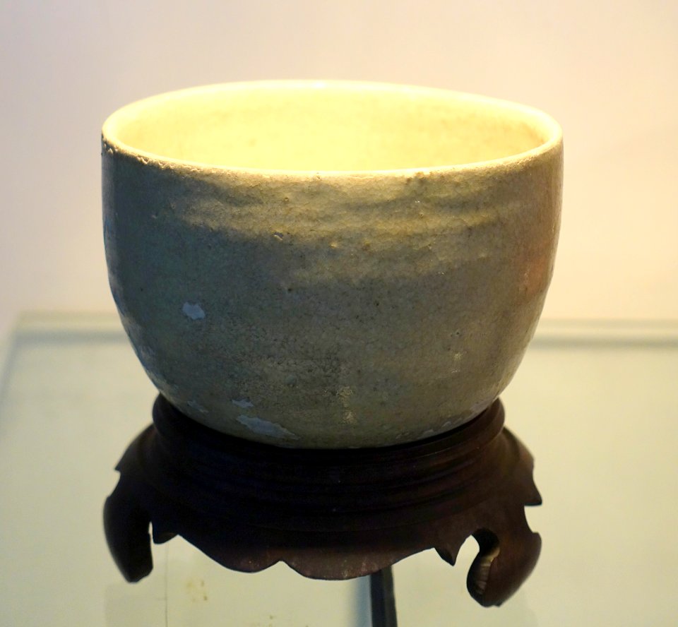 Bowl from Vietnam, 11th-12th century AD, stoneware - Museum of Vietnamese History - Ho Chi Minh City - DSC05889