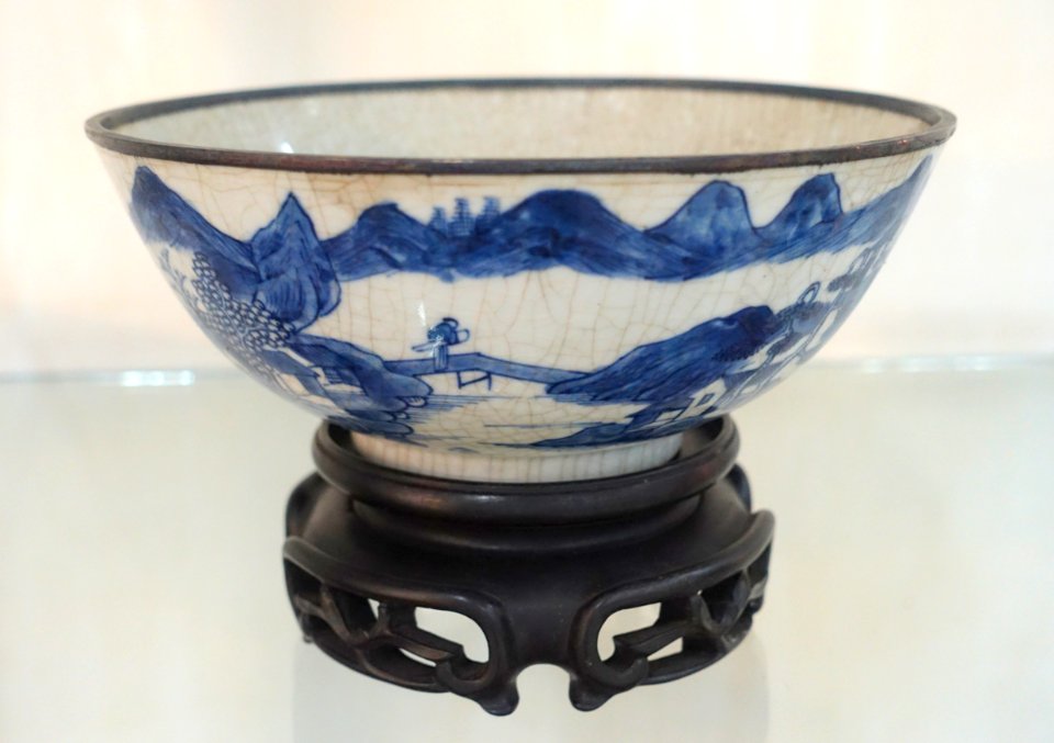 Bowl from China, 19th century AD, ceramics - Museum of Vietnamese History - Ho Chi Minh City - DSC05839