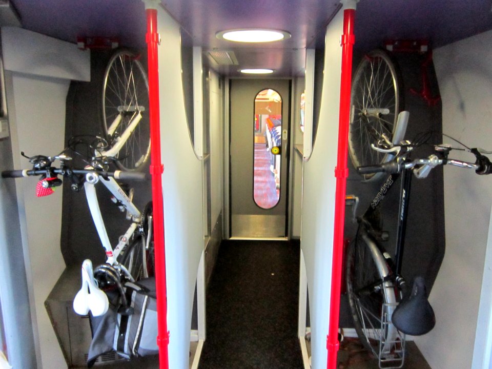 British Rail Class 221 bicycles