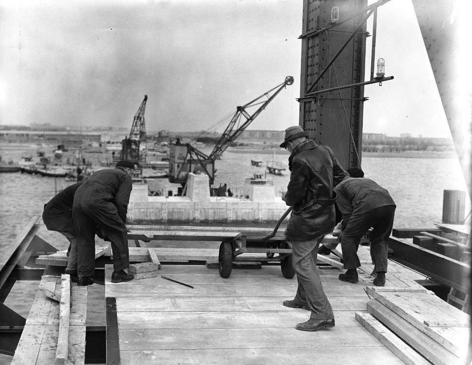 Bouw nieuwe brug over Oude Maas, Bestanddeelnr 906-4003