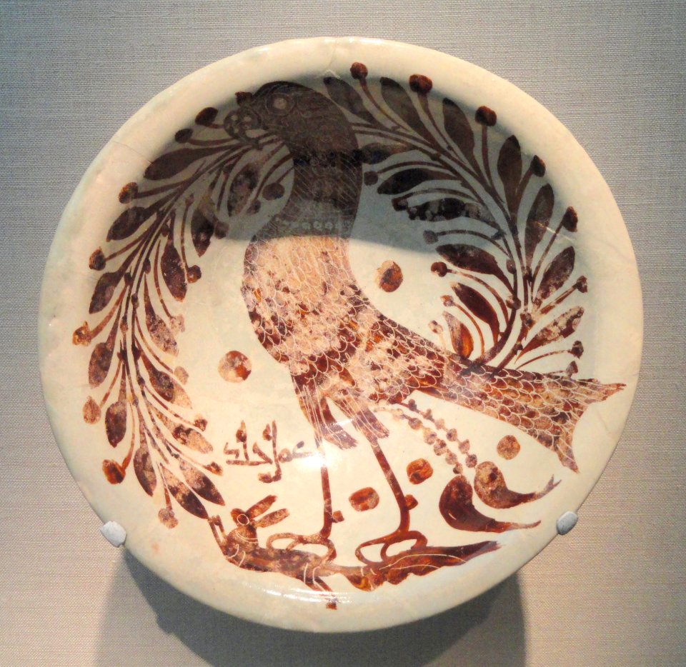 Bowl by Khalid, Iraq, Abbasid dynasty, 9th-10th century AD, earthenware painted over glaze with luster - Freer Gallery of Art - DSC05309