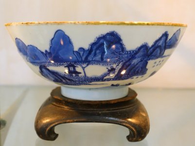 Bowl from China, 18th century AD, ceramics - Museum of Vietnamese History - Ho Chi Minh City - DSC05809